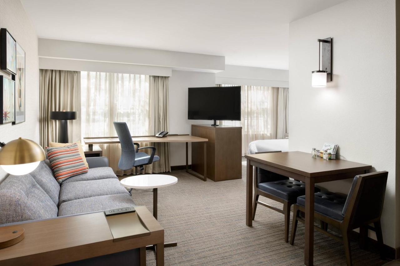 Residence Inn Плезантон Экстерьер фото