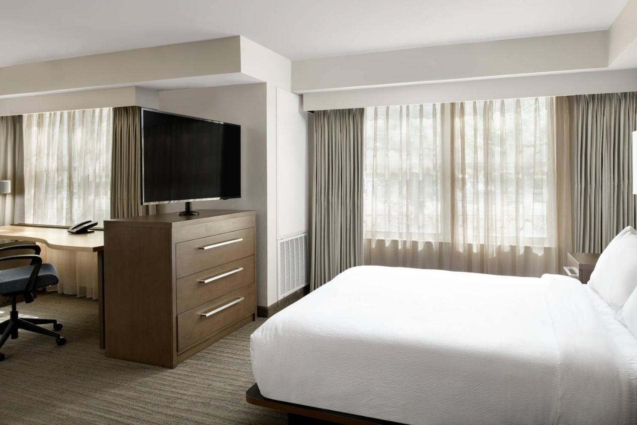 Residence Inn Плезантон Экстерьер фото