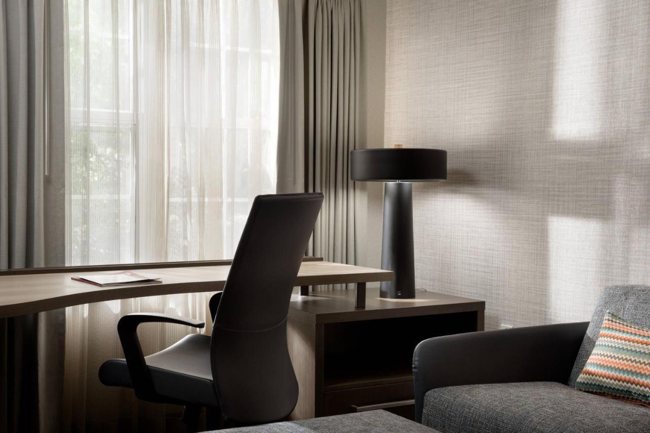 Residence Inn Плезантон Экстерьер фото