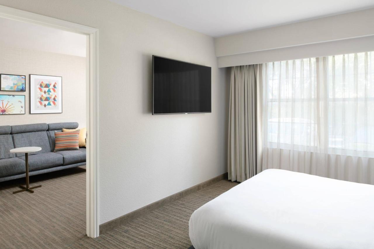 Residence Inn Плезантон Экстерьер фото