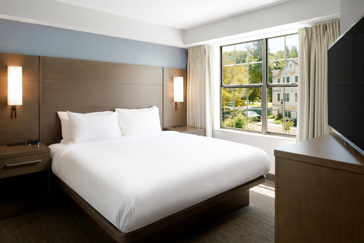 Residence Inn Плезантон Экстерьер фото