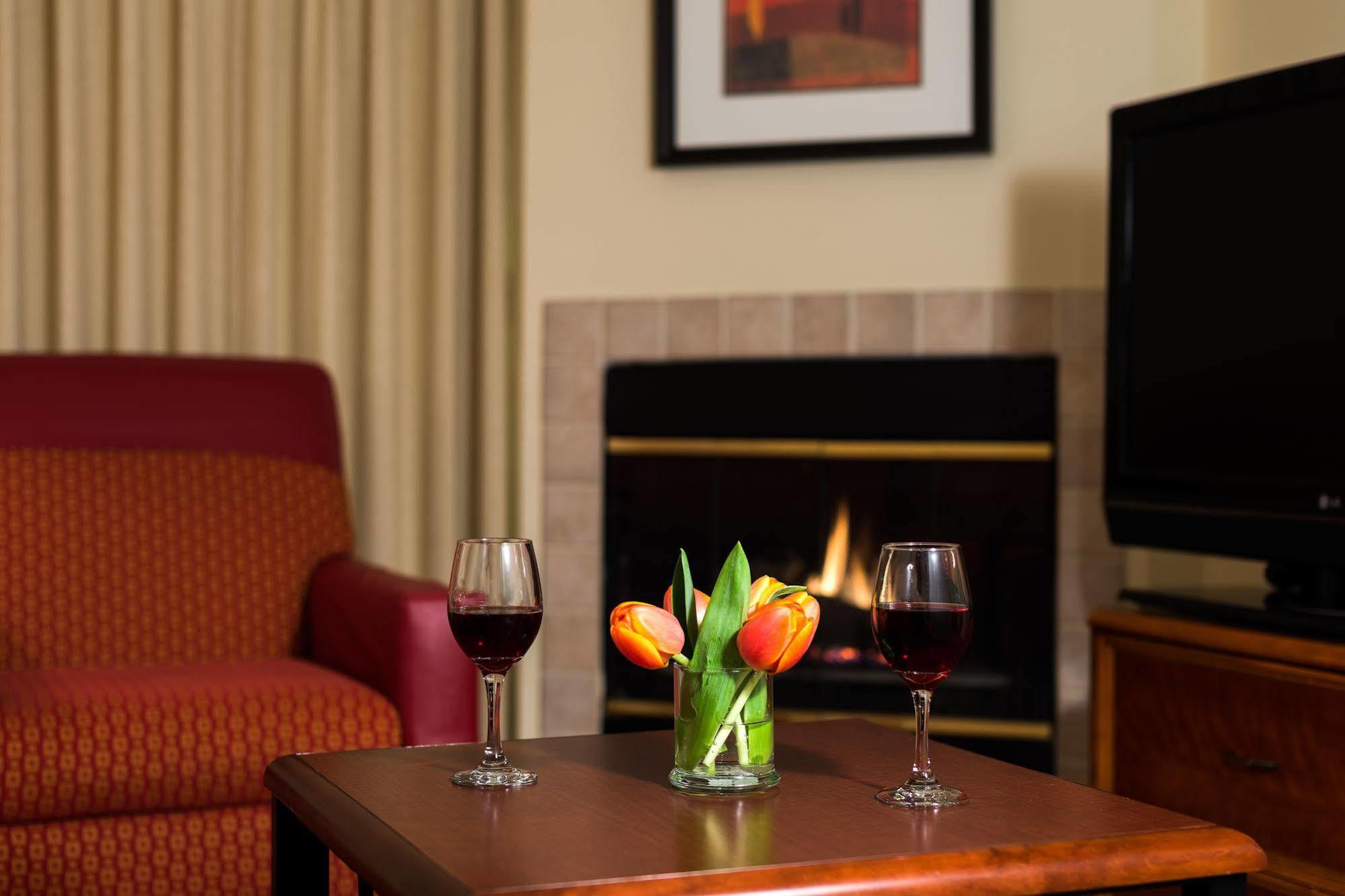 Residence Inn Плезантон Экстерьер фото